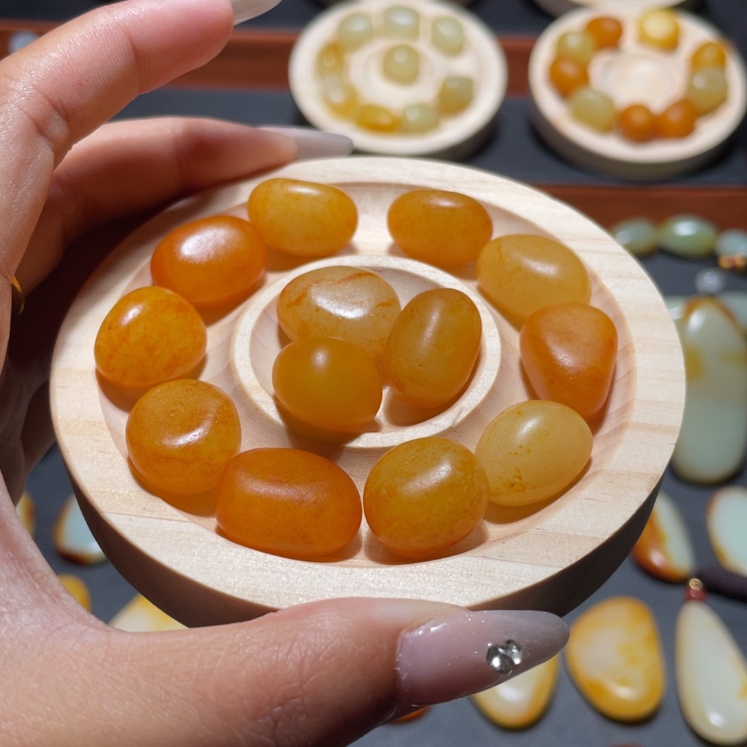 和田玉未镶嵌颈饰喃*万