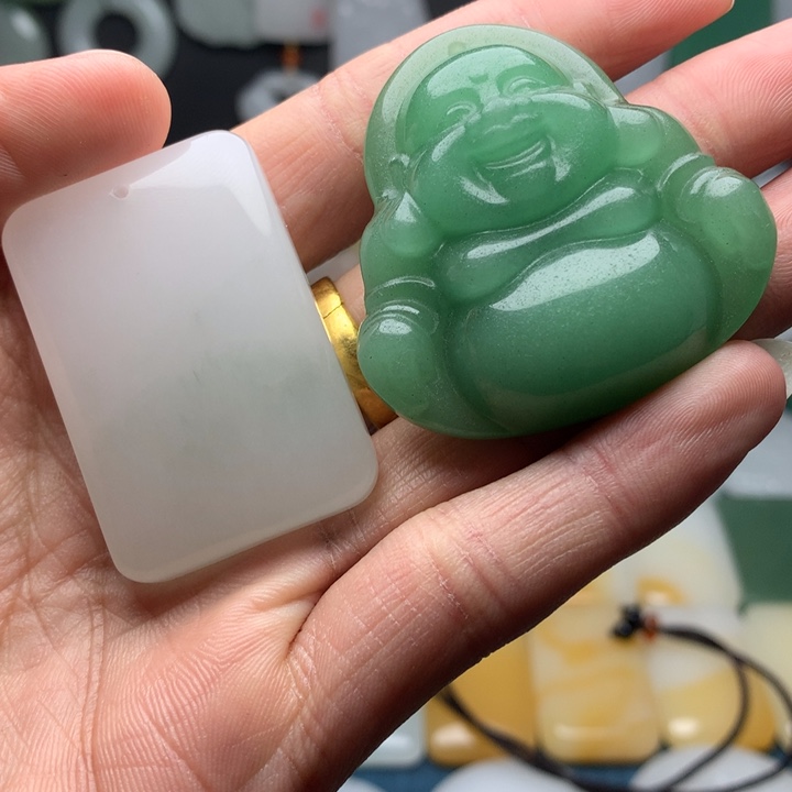 石英质玉颈饰未镶嵌新疆金丝玉