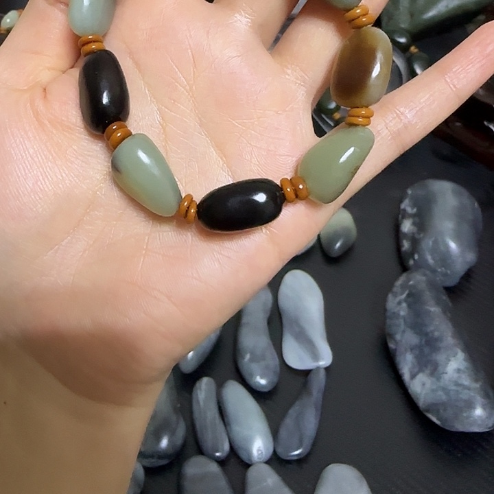 丰***7和田玉（糖玉）未镶嵌手链