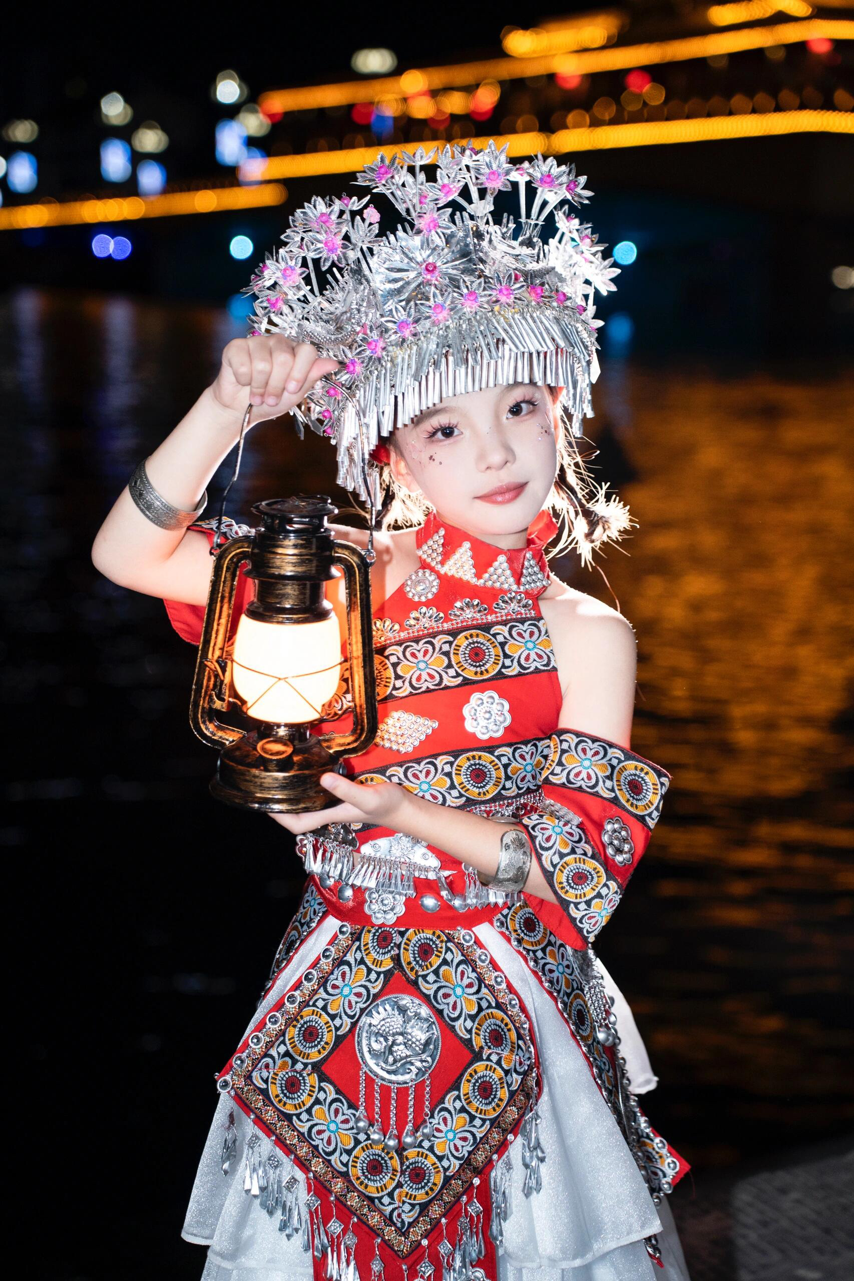 少数民族苗族服装旅拍服饰苗疆儿童写真新款摄影爆款套装