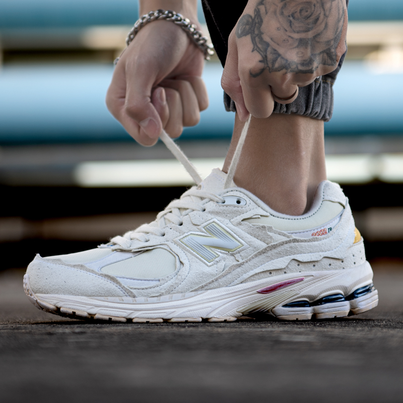 【”复古运动鞋“】户外潮搭！经典休闲！2002R透气跑步鞋