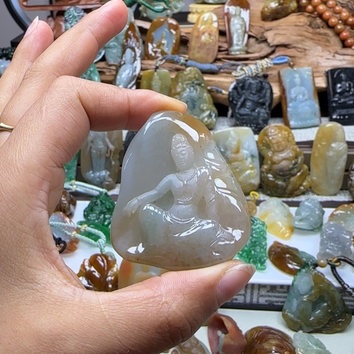 翡翠颈饰未镶嵌唯**乐缅甸天然翡翠
