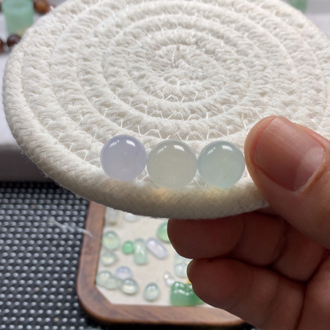 翡翠颈饰未镶嵌马卡龙圆珠12+3颗