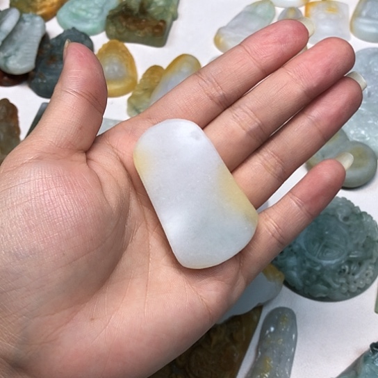 咋***事定制翡翠未镶嵌翡翠