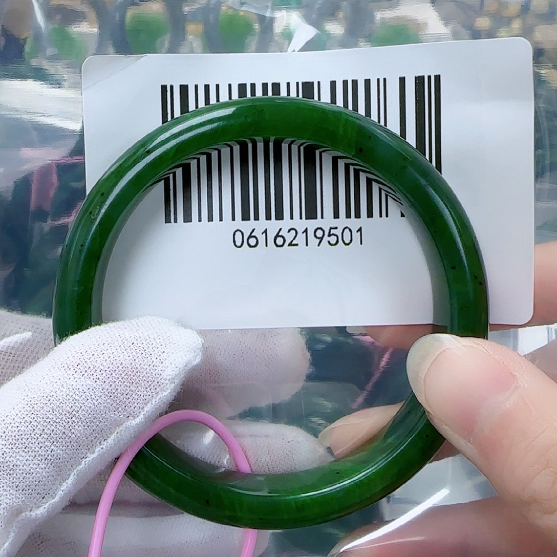 和田玉（碧玉）手镯未镶嵌5960包容