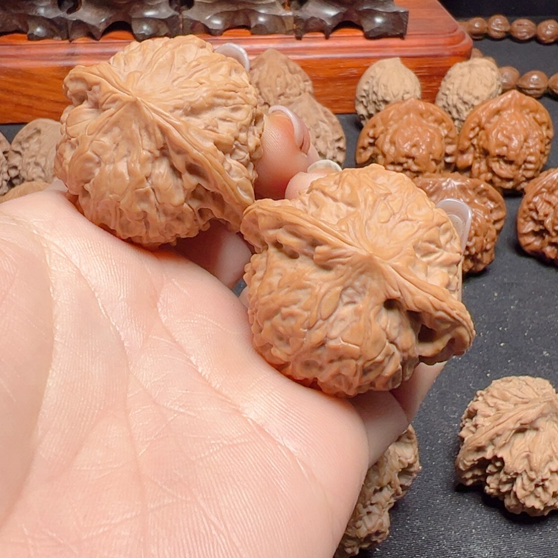 文玩核桃把件蛟龙40