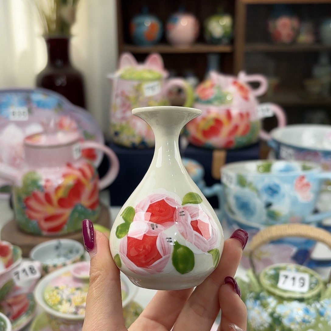 瓷片bvhghggghhhhhhm