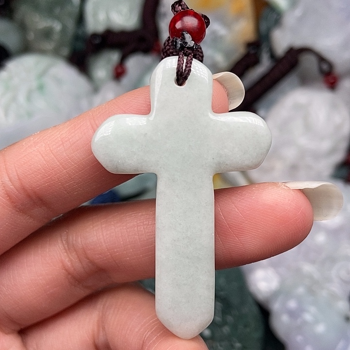 颈饰未镶嵌翡翠落**纷翡翠