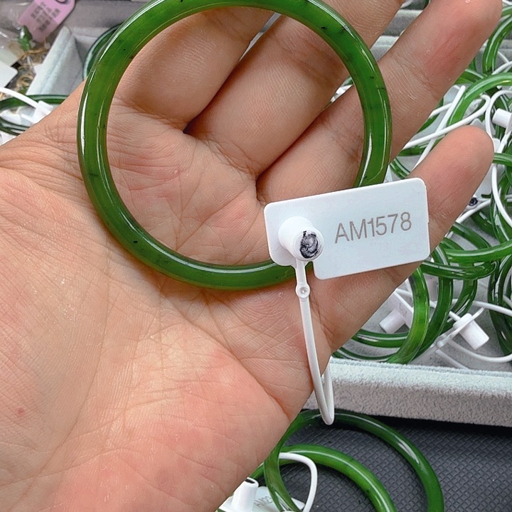 和田玉（碧玉）手镯未镶嵌58