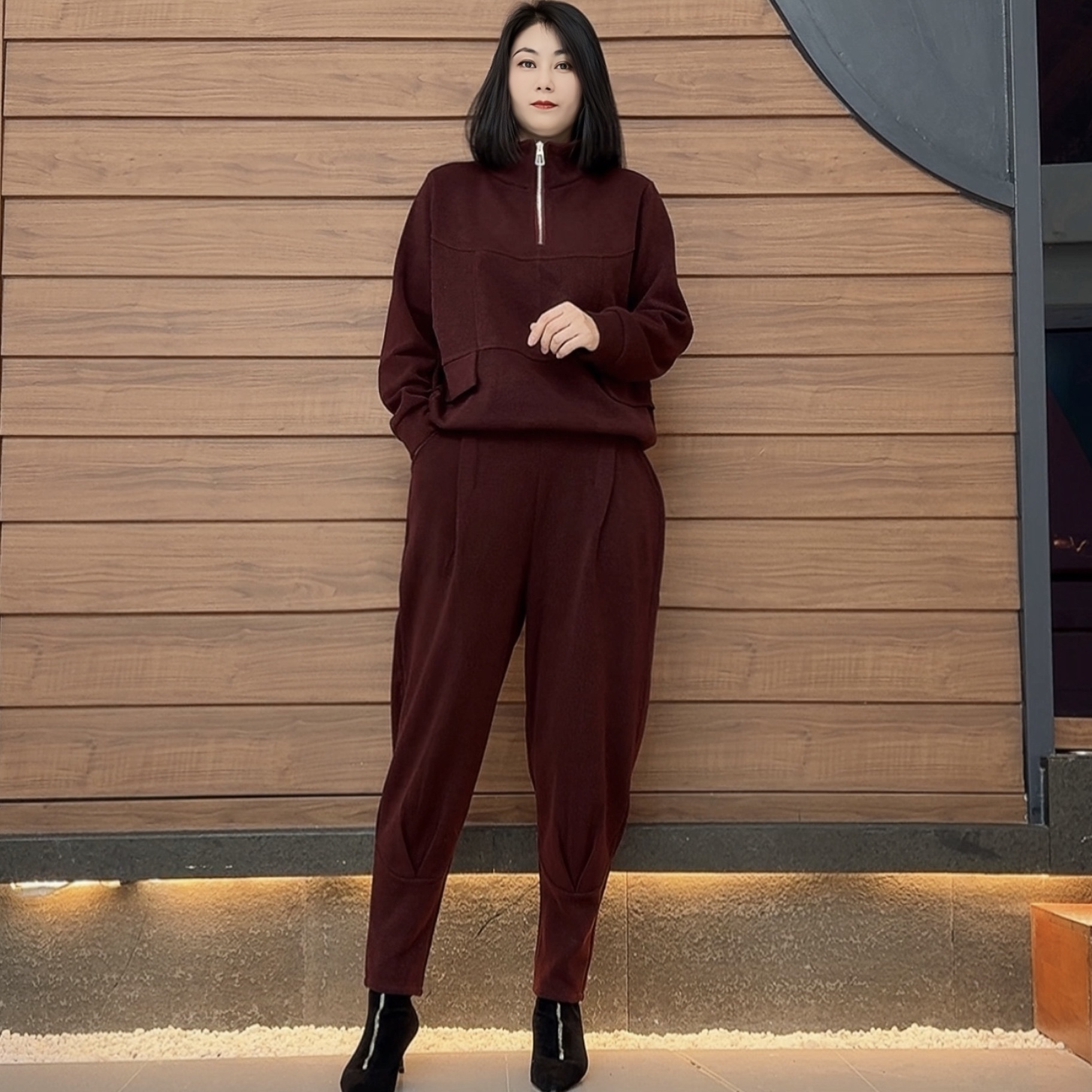 8808款时尚减龄休闲套装