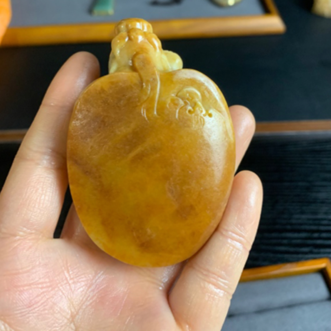 和田玉黄沁大龙龟手把件