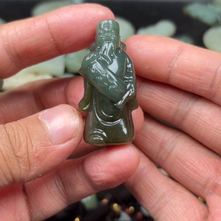 和田玉吊坠未镶嵌