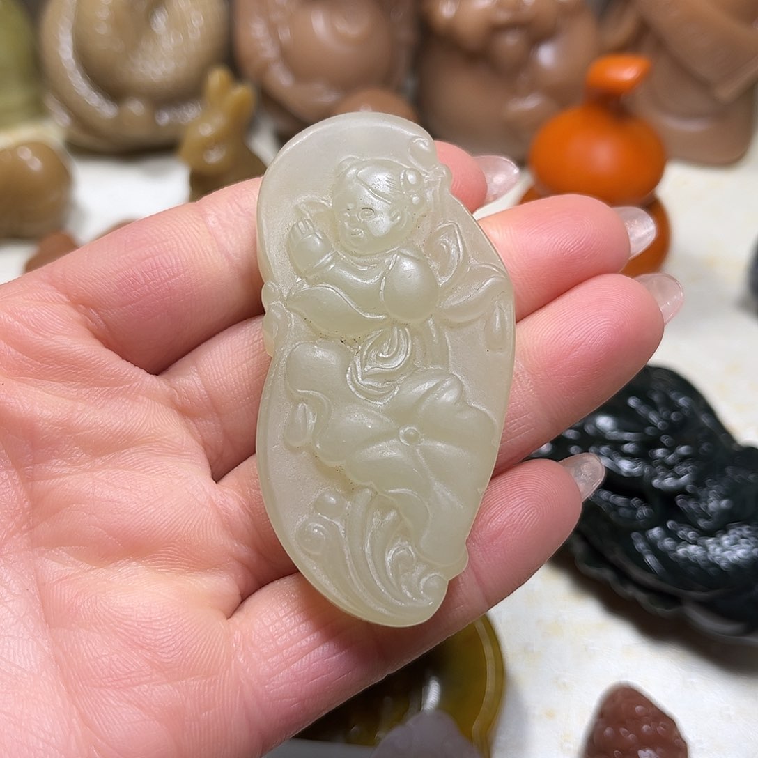 白玉菩提吊坠白玉菩提吊坠