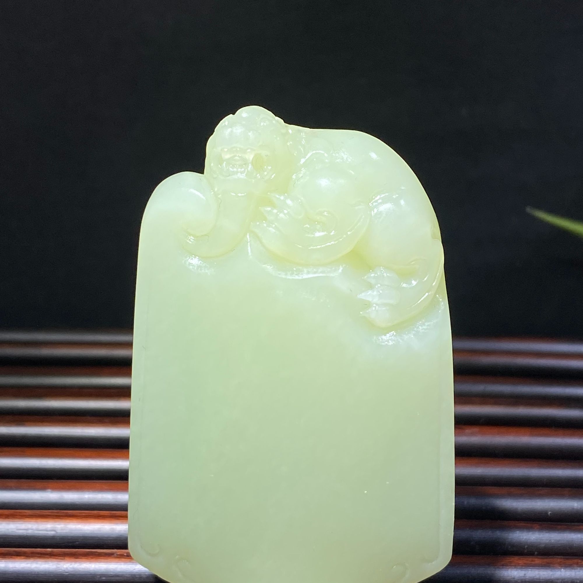 和田玉精品貔貅挂件经典大气
