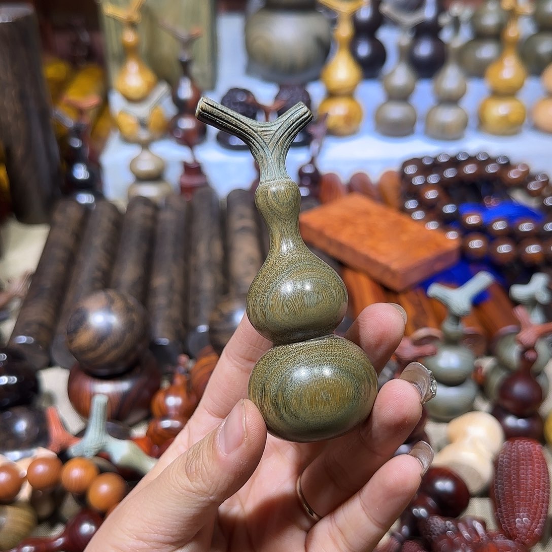 木鑫**体绿檀葫芦一个一个