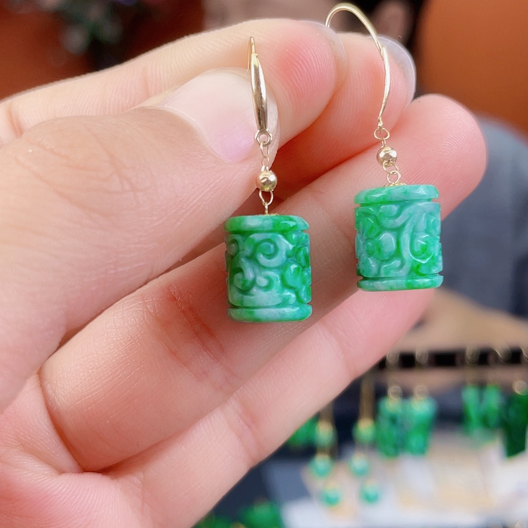 翡翠18K金镶嵌耳饰