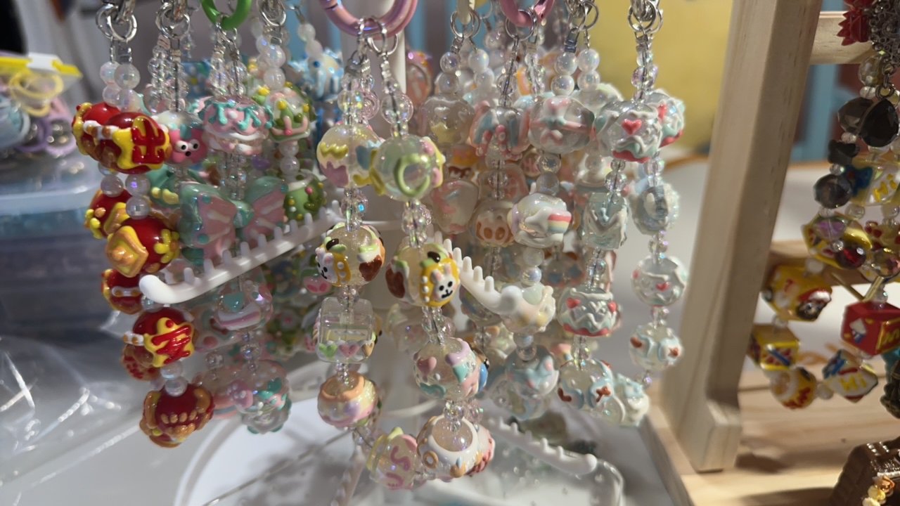 【直播间选款】可爱创意卡通ins个性手工Diy手机配饰挂链