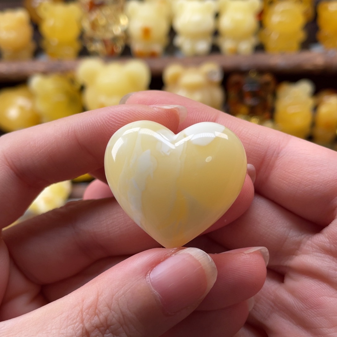 琥珀珠宝奇石未镶嵌