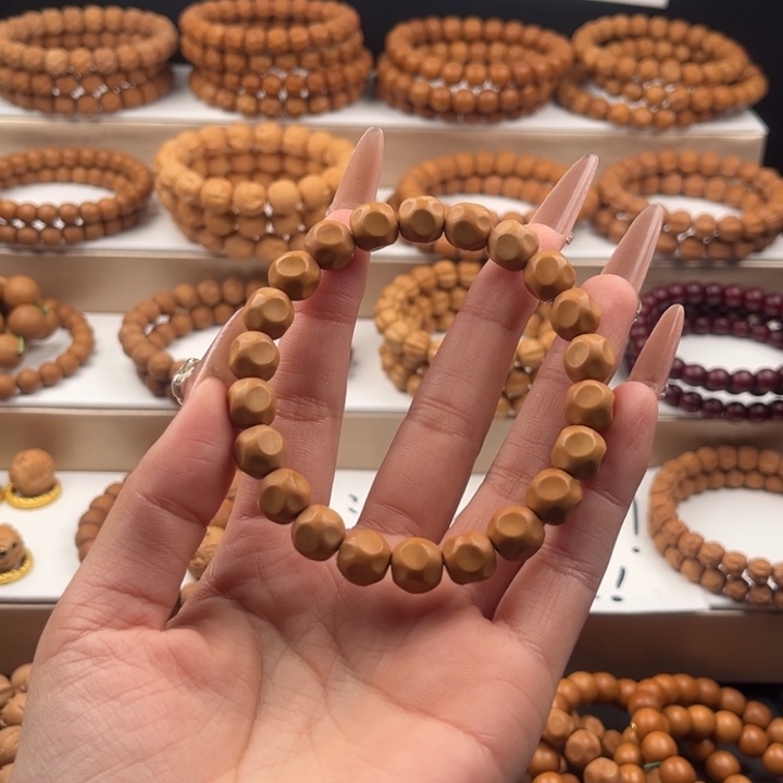 七***月吊坠猴头核桃全品奶酪9.1尺寸