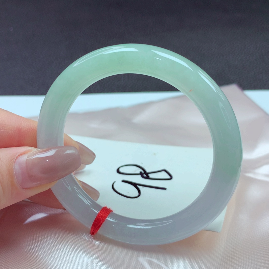 翡翠手镯未镶嵌手镯52