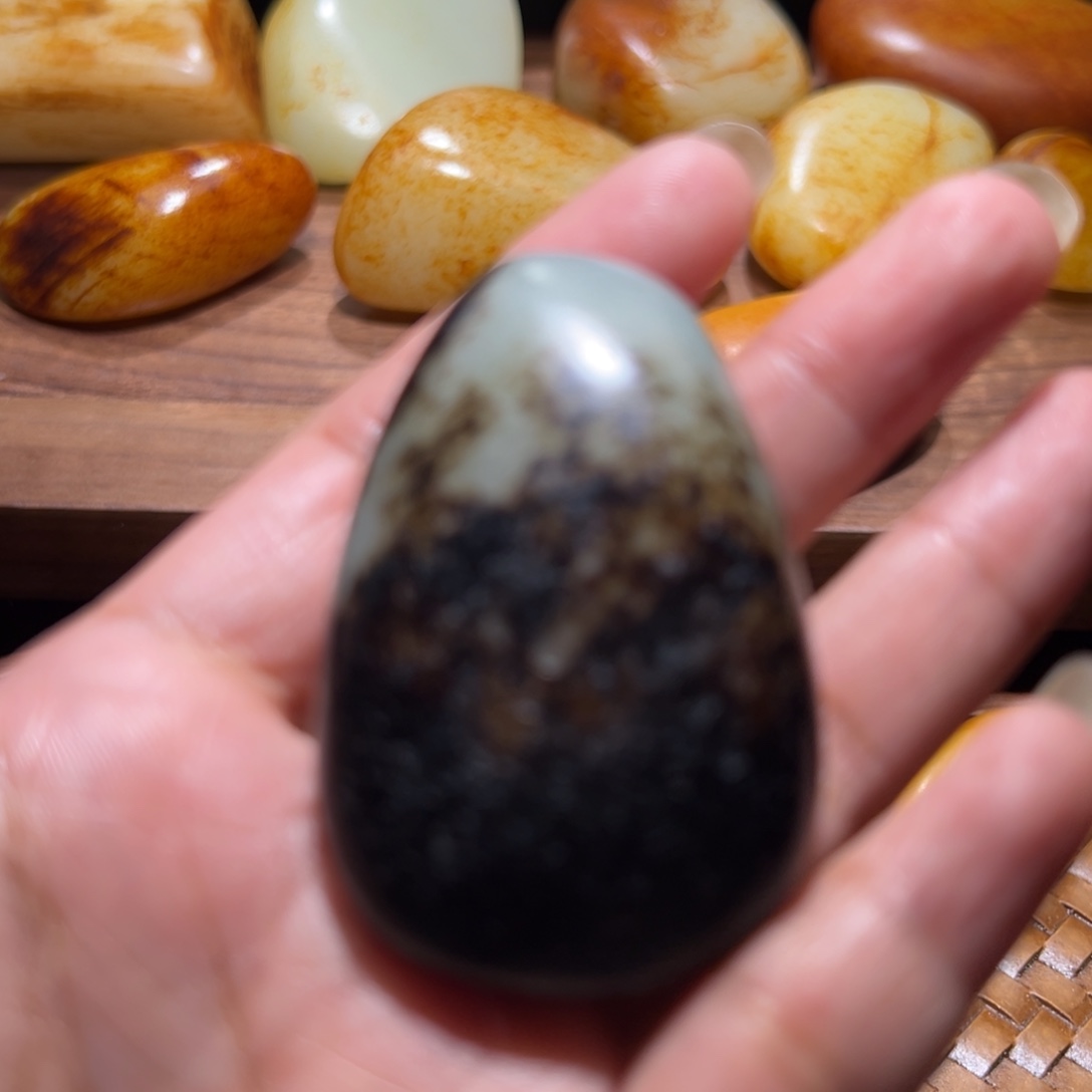 和田玉未镶嵌颈饰静*