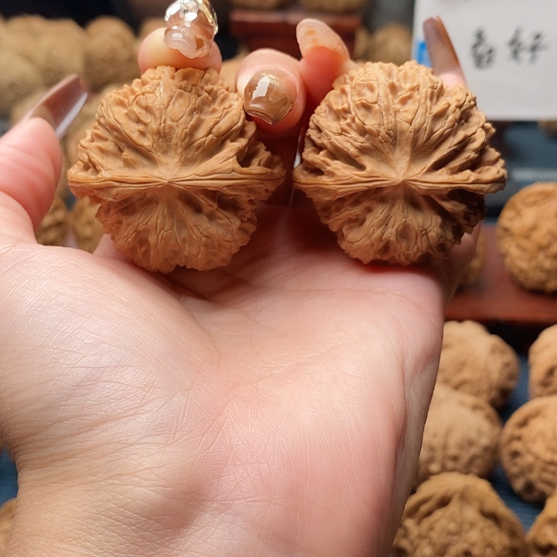 王***松吊坠文玩核桃苹果