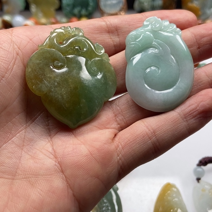 翡翠吊坠(不含链)未镶嵌一***静