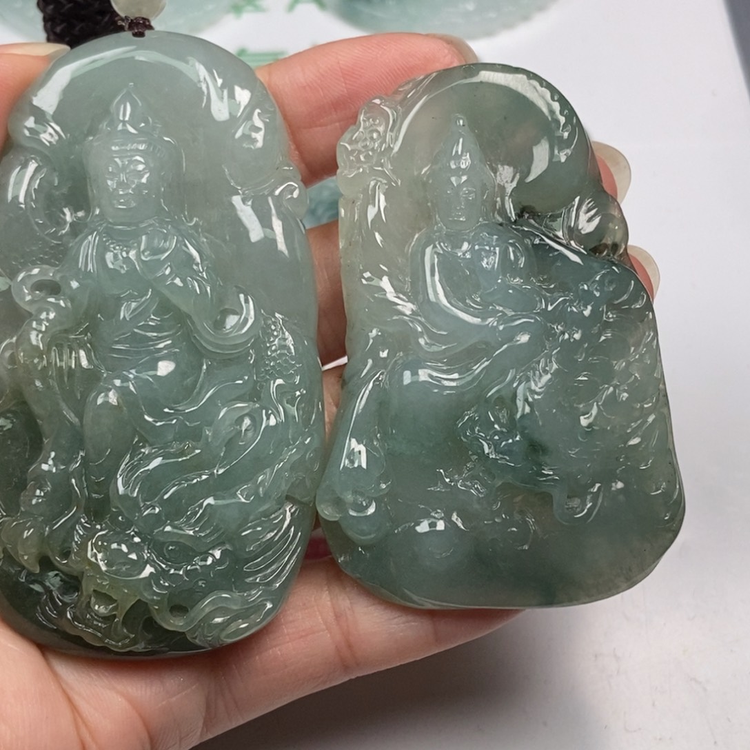 用***4翡翠未镶嵌颈饰翡翠