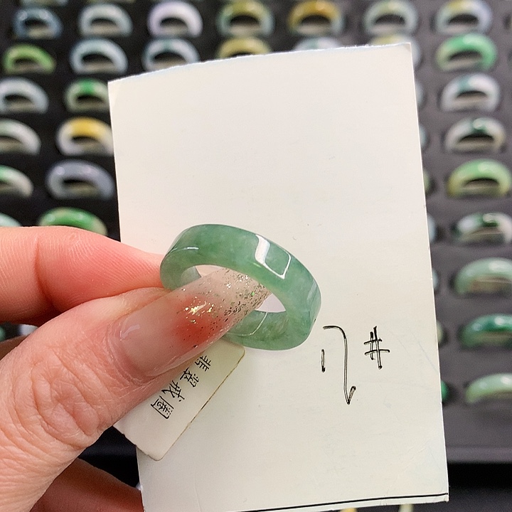 翡翠戒圈未镶嵌翡翠