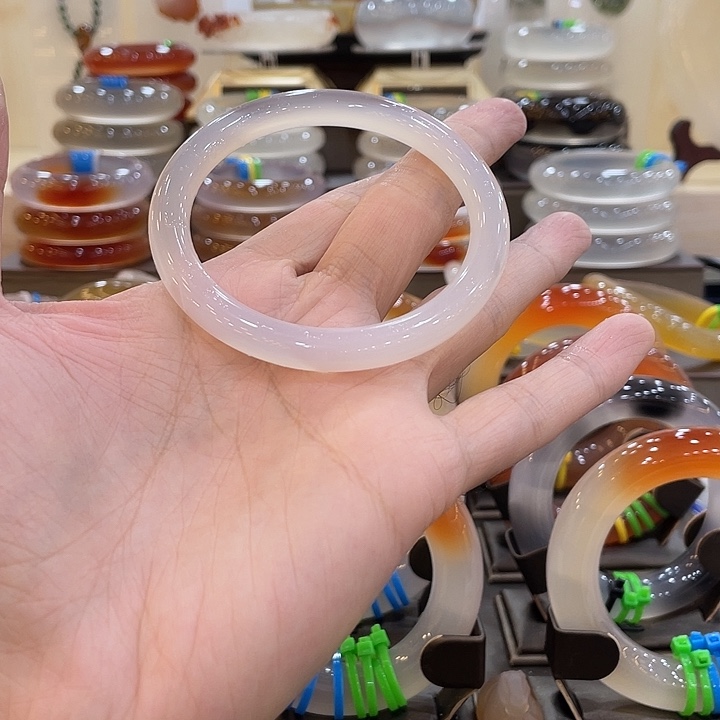 玛瑙/玉髓未镶嵌手镯