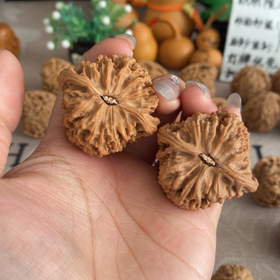 举***酥文玩核桃吊坠南疆