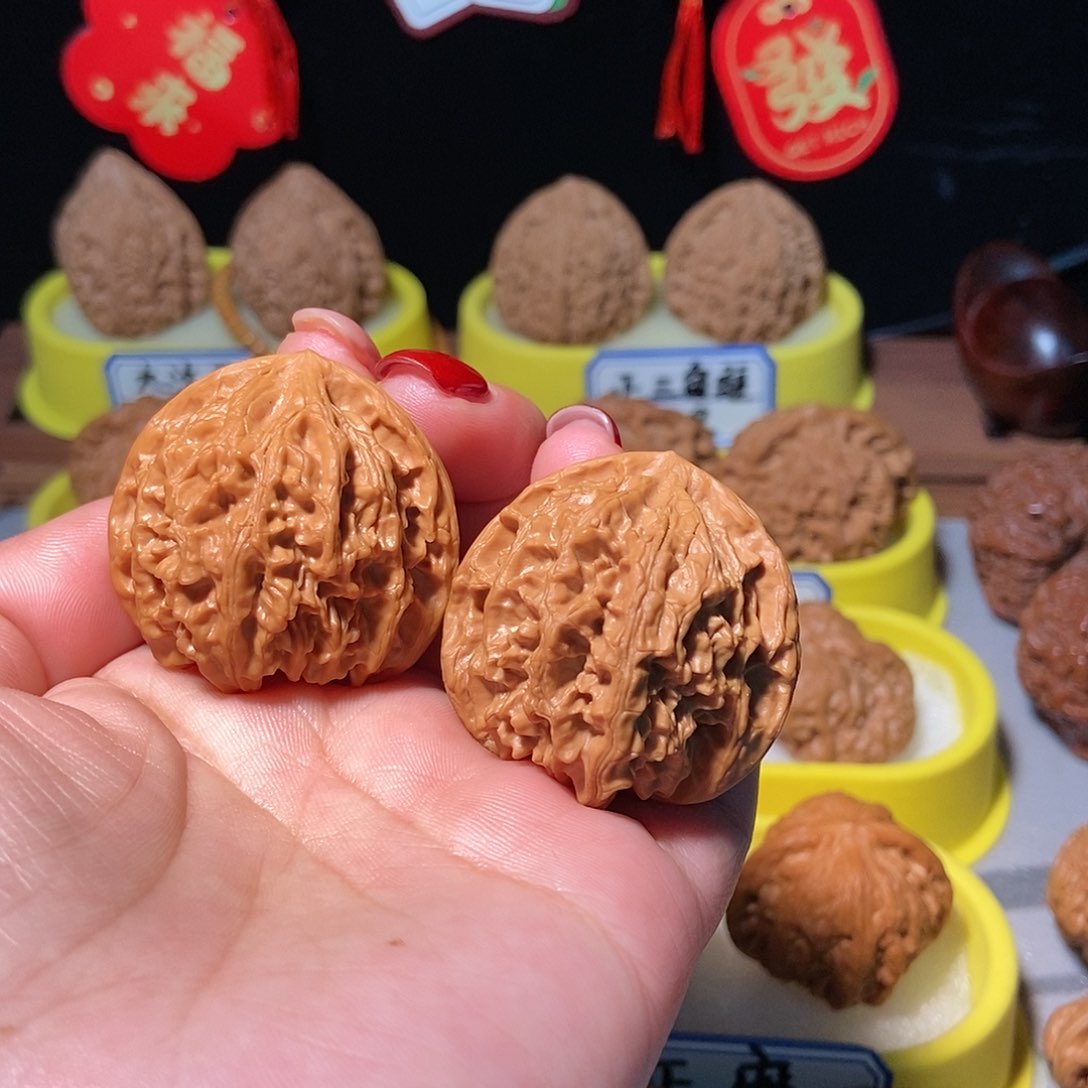 文玩核桃吊坠苹果