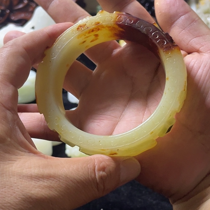 大***耶和田玉未镶嵌挂件