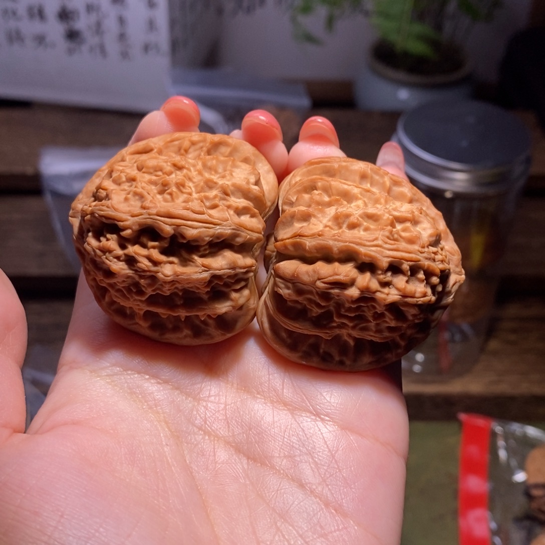 文玩核桃吊坠全品42三角白