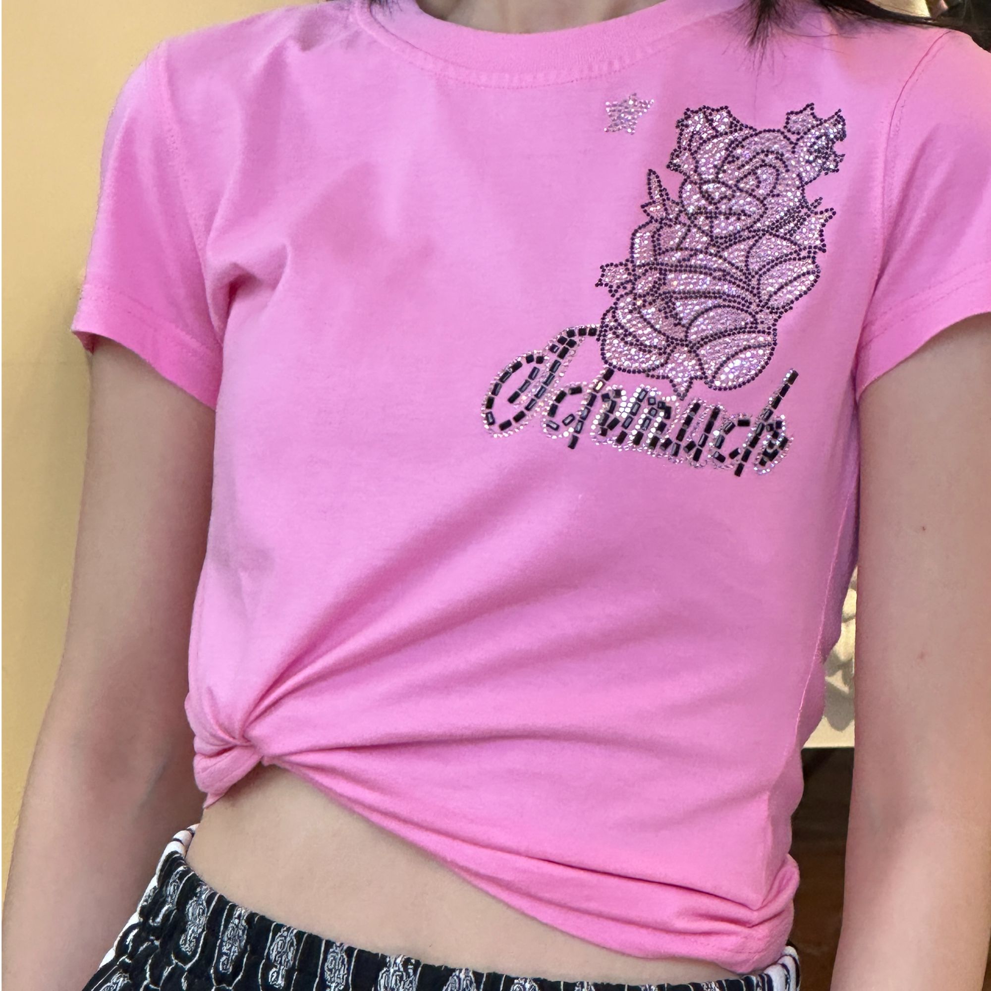 潮牌-TCH粉色纯棉圆领显瘦时尚修身修身女士短款短袖T21110C3077