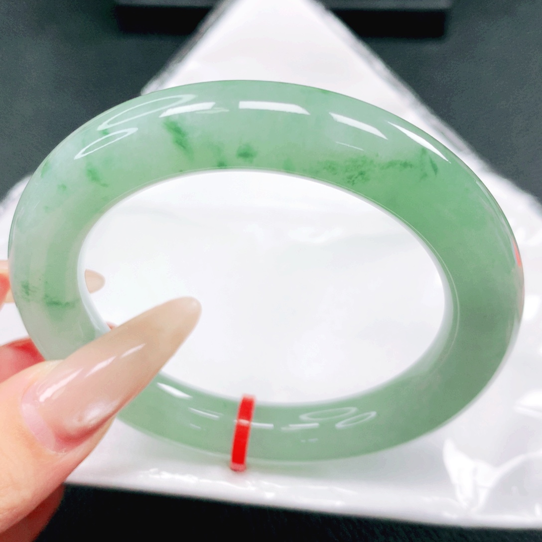 翡翠未镶嵌手镯54