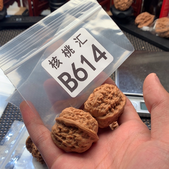 文玩核桃吊坠霸王