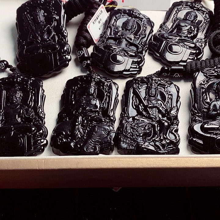 翡翠未镶嵌颈饰天然缅料A货 钢琴黑 守护神随机一件