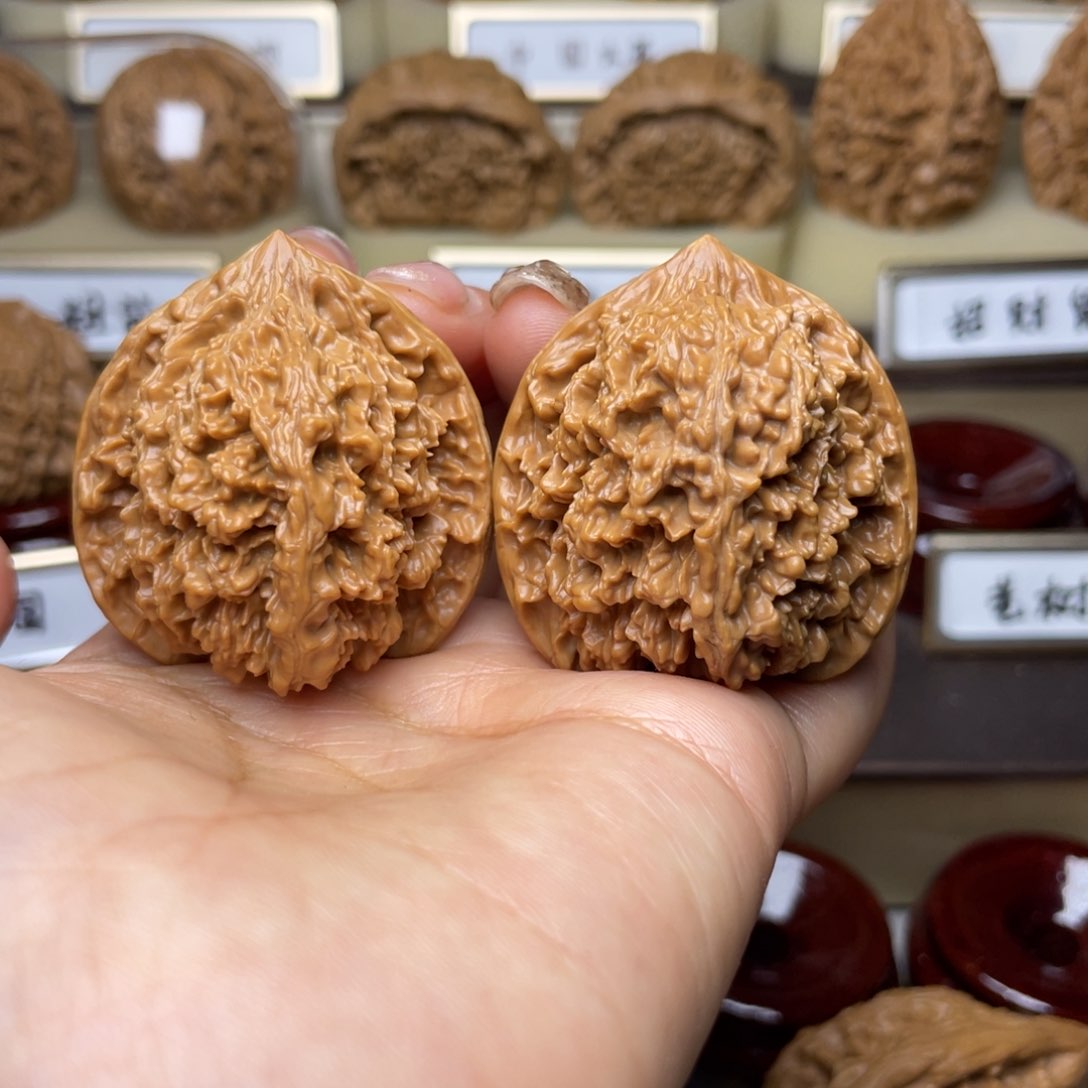 文玩核桃把件小*哥满天星40左右