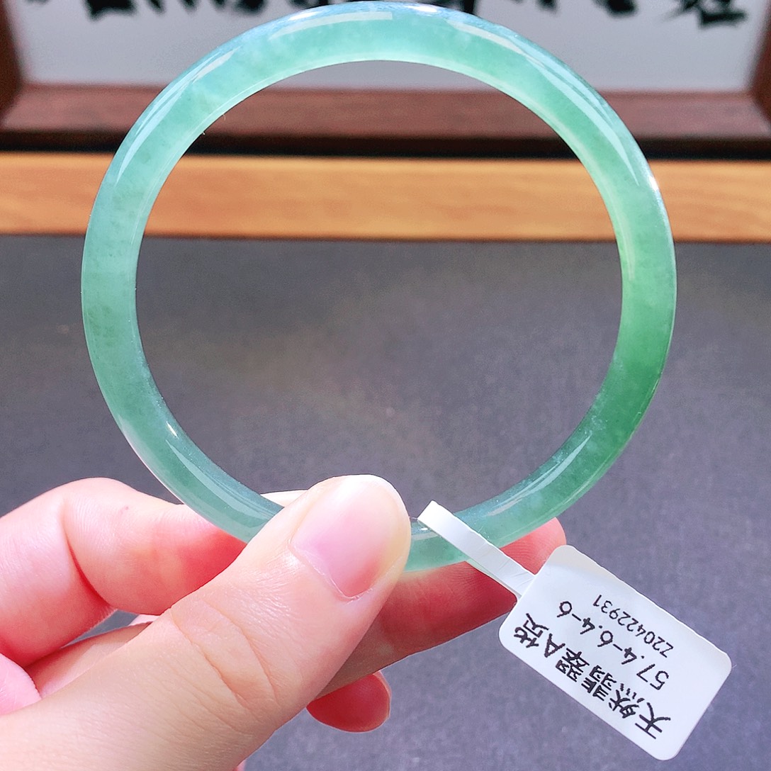 翡翠未镶嵌手镯天然翡翠