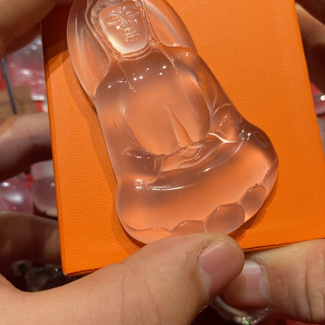 石英质玉颈饰未镶嵌c**飞