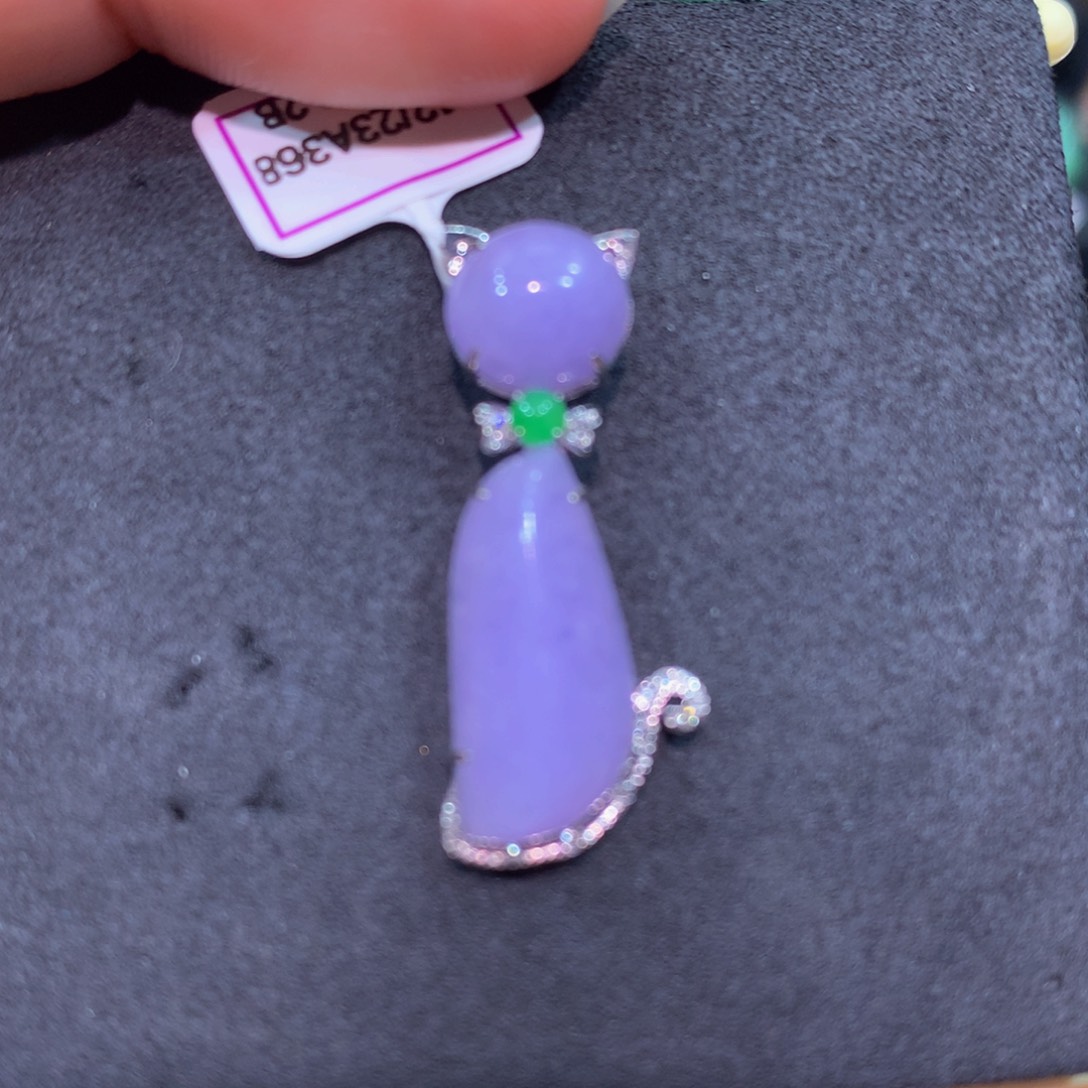 翡翠18K金镶嵌颈饰翡翠