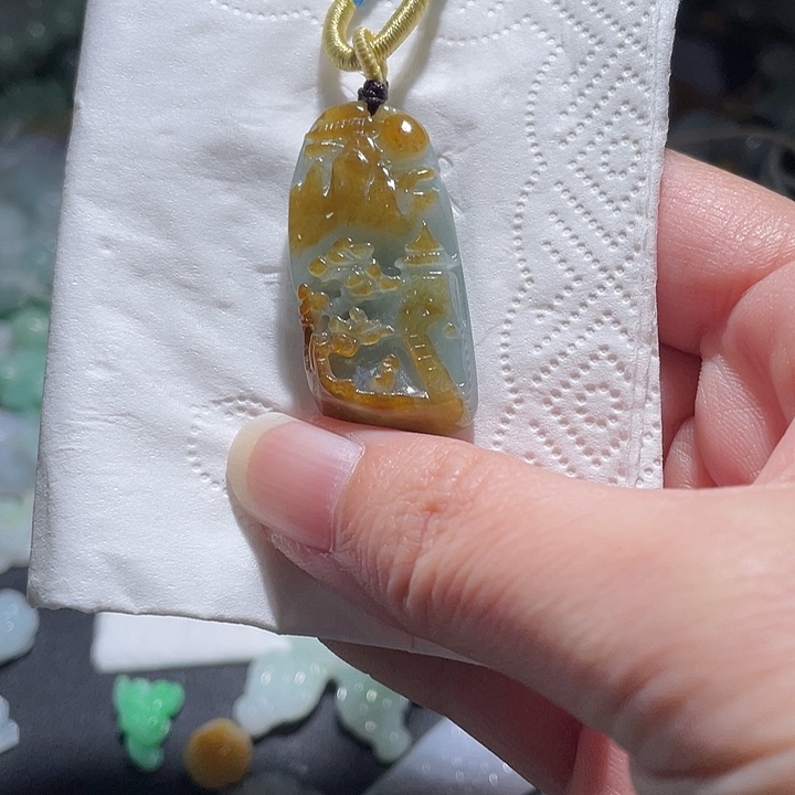 颈饰未镶嵌翡翠天