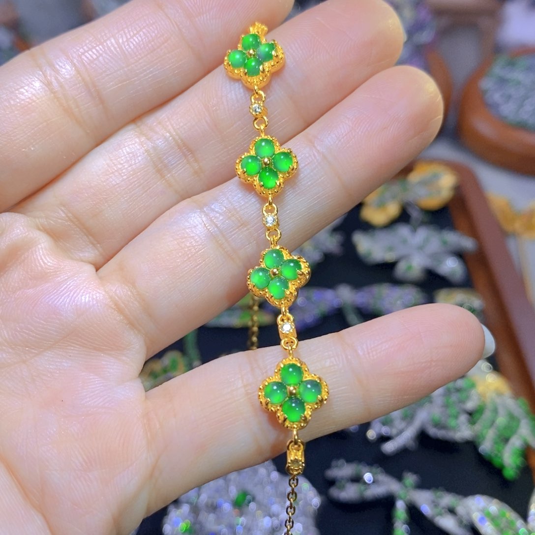 翡翠颈饰银S925镶嵌天然翡翠