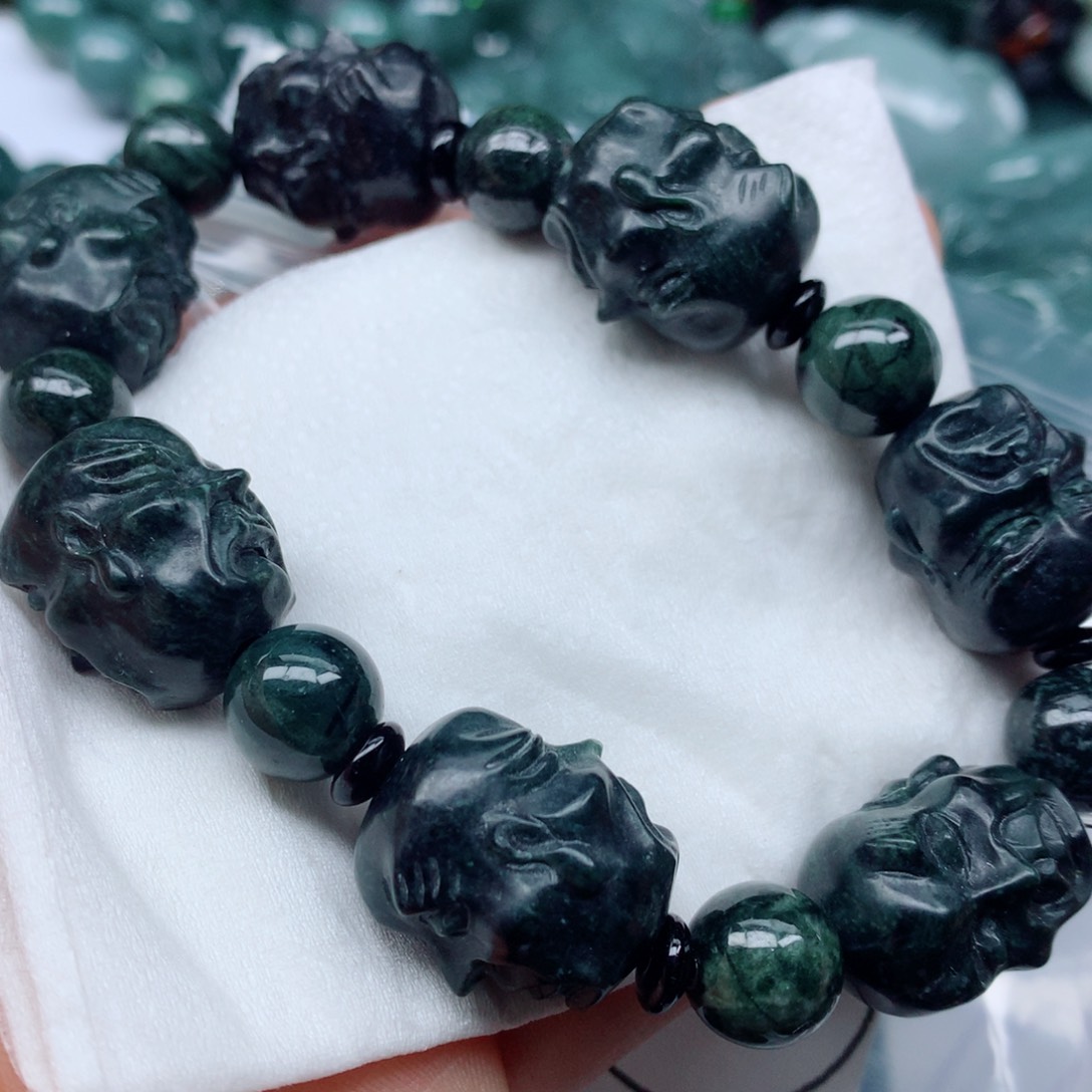 翡翠颈饰未镶嵌吊坠