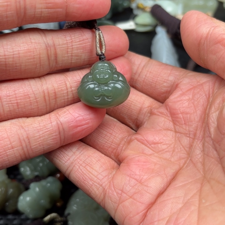 和田玉吊坠未镶嵌