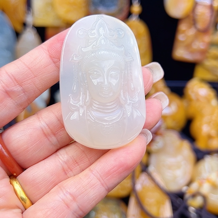 石英质玉（黄龙玉）合金颈饰