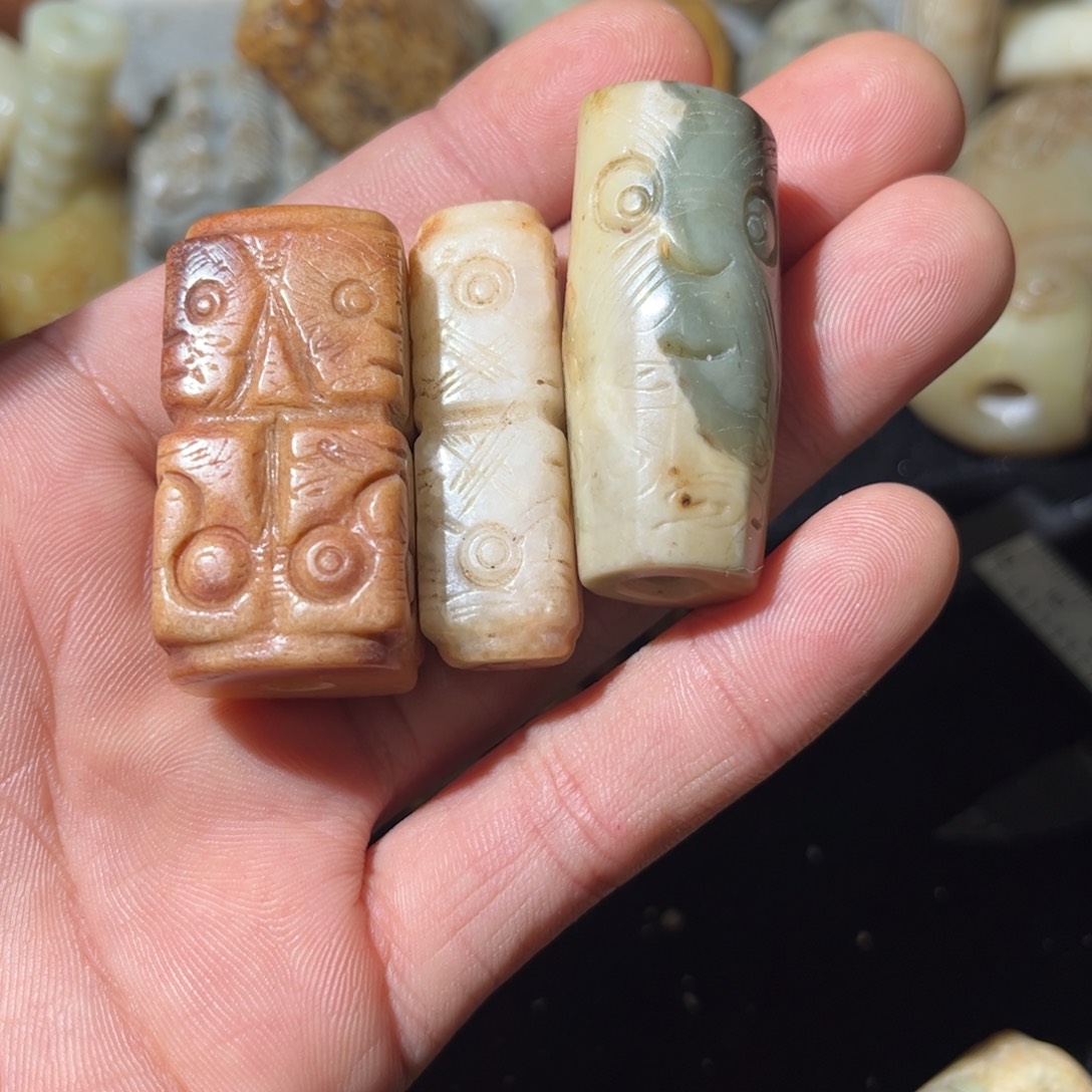 大***料和田玉未镶嵌挂件