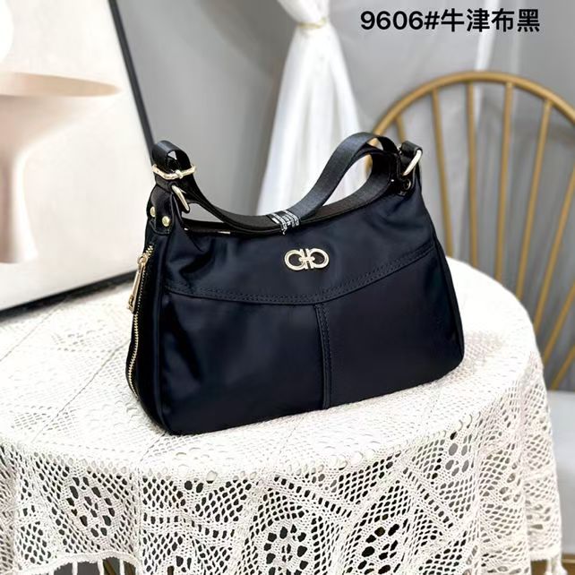 女包时尚休闲百搭黑色简约经典单肩潮流女士轻奢肩包小众斜挎包
