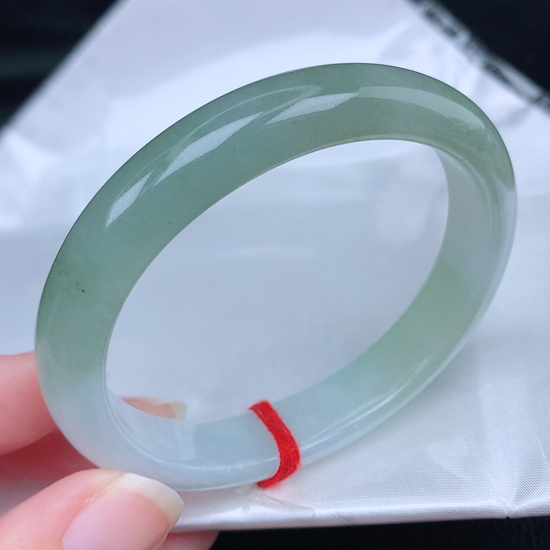 未镶嵌手镯（贵妃镯）翡翠天然